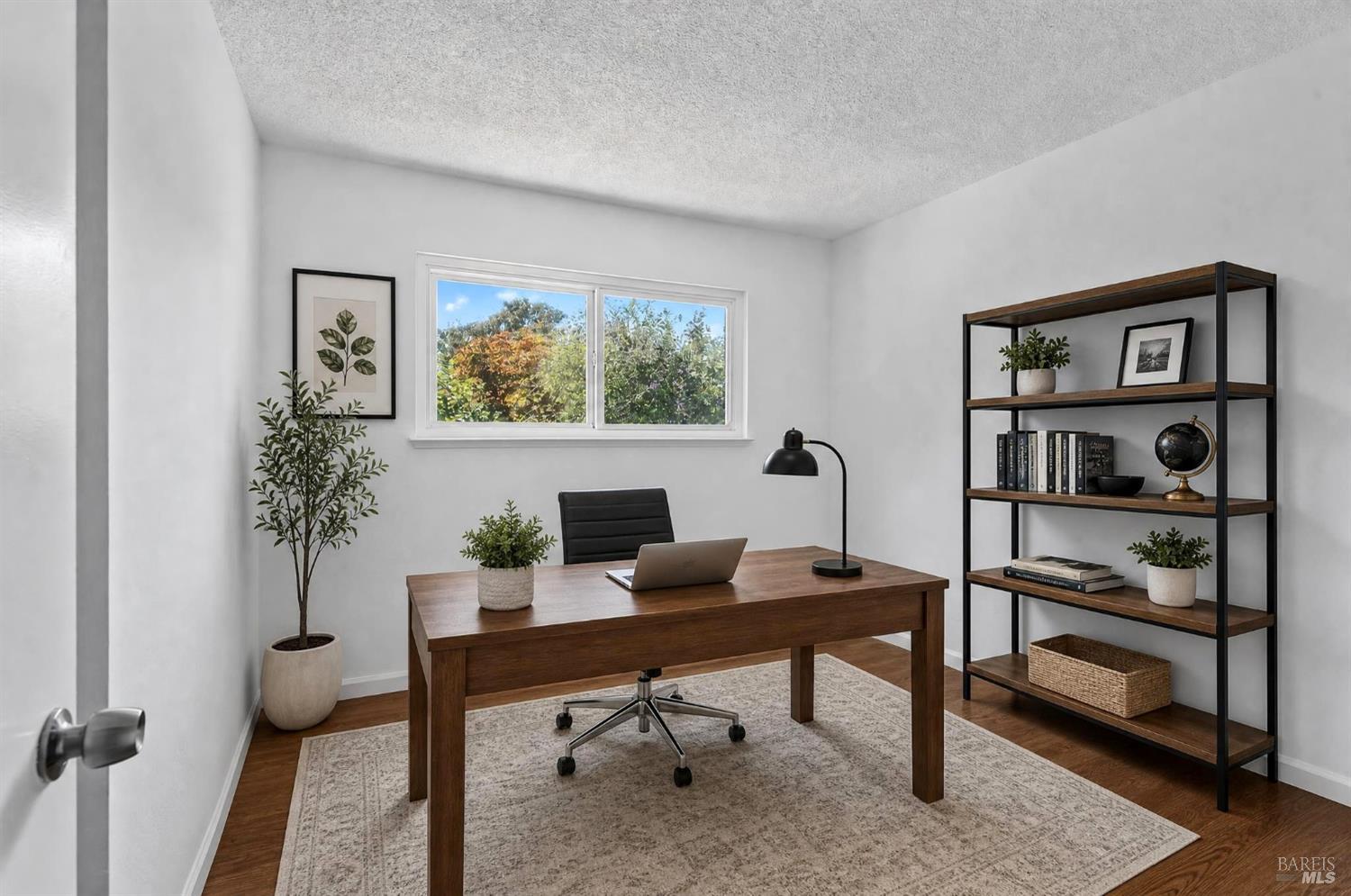 922 Cottonwood Court Petaluma CA 94954