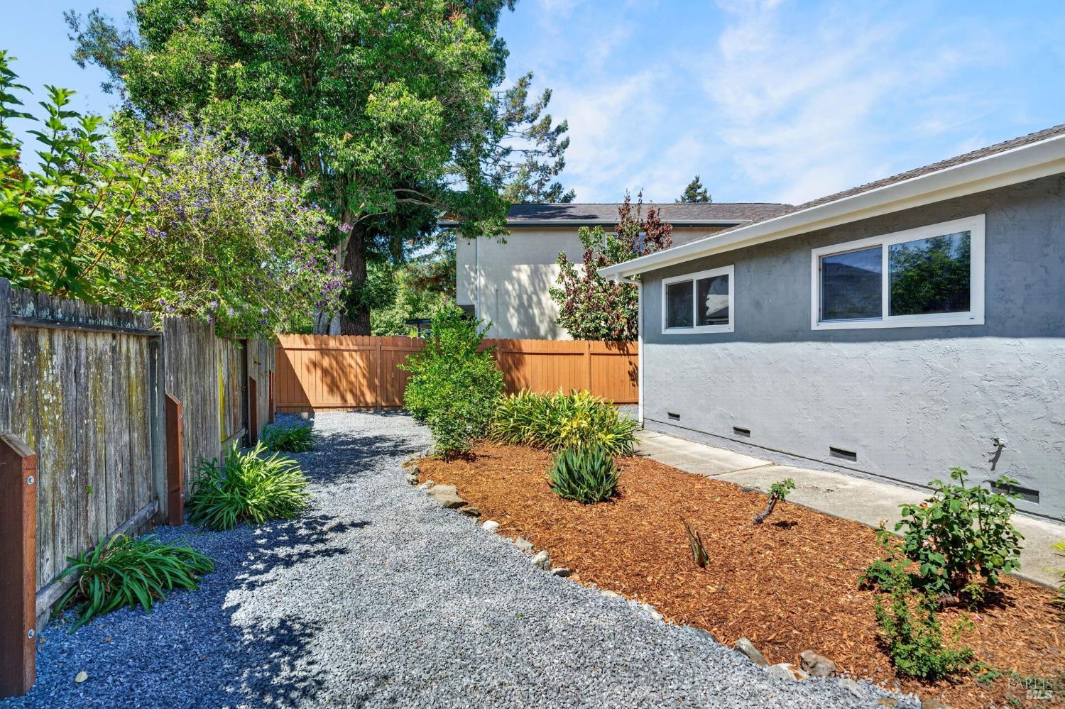 922 Cottonwood Court Petaluma CA 94954