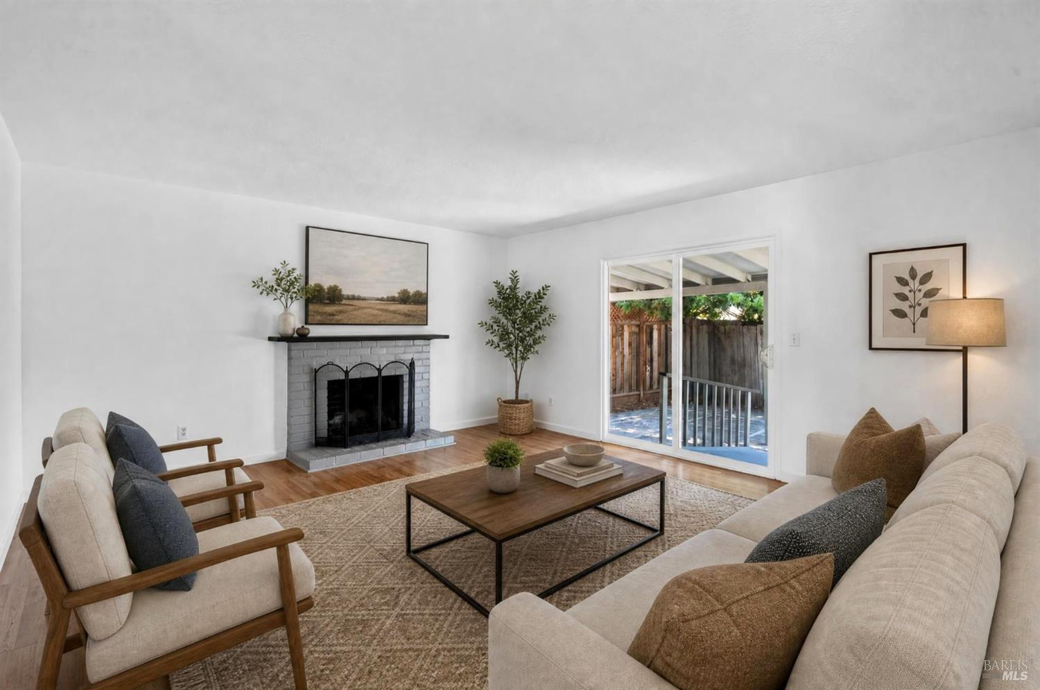 922 Cottonwood Court Petaluma CA 94954