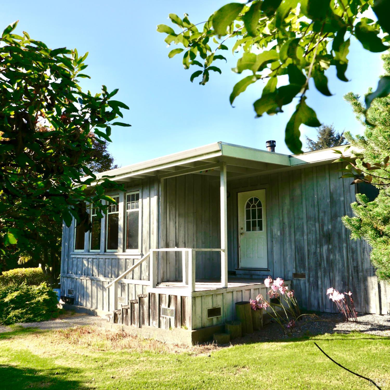 33200 Ocean View Drive Fort Bragg CA 95437