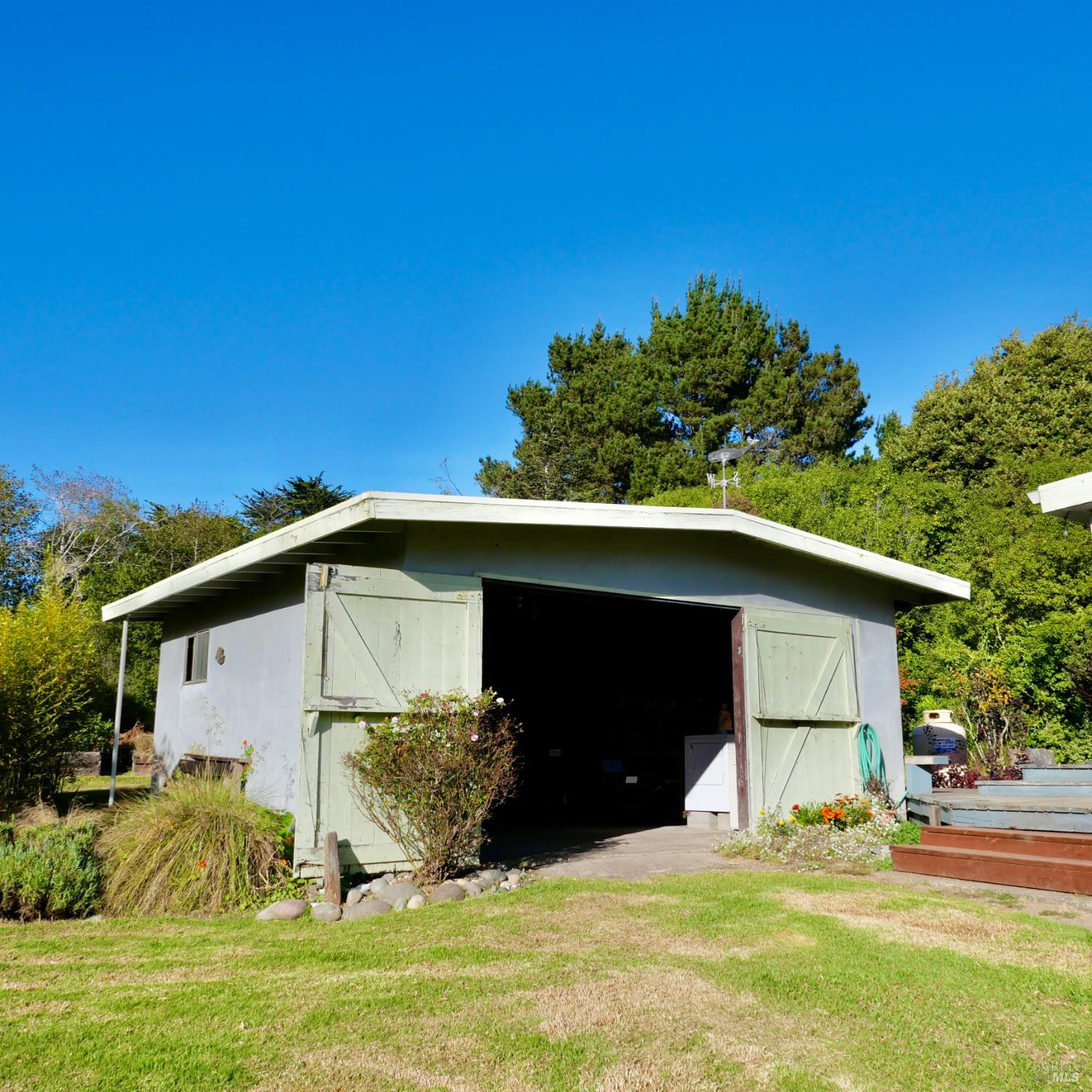 33200 Ocean View Drive Fort Bragg CA 95437