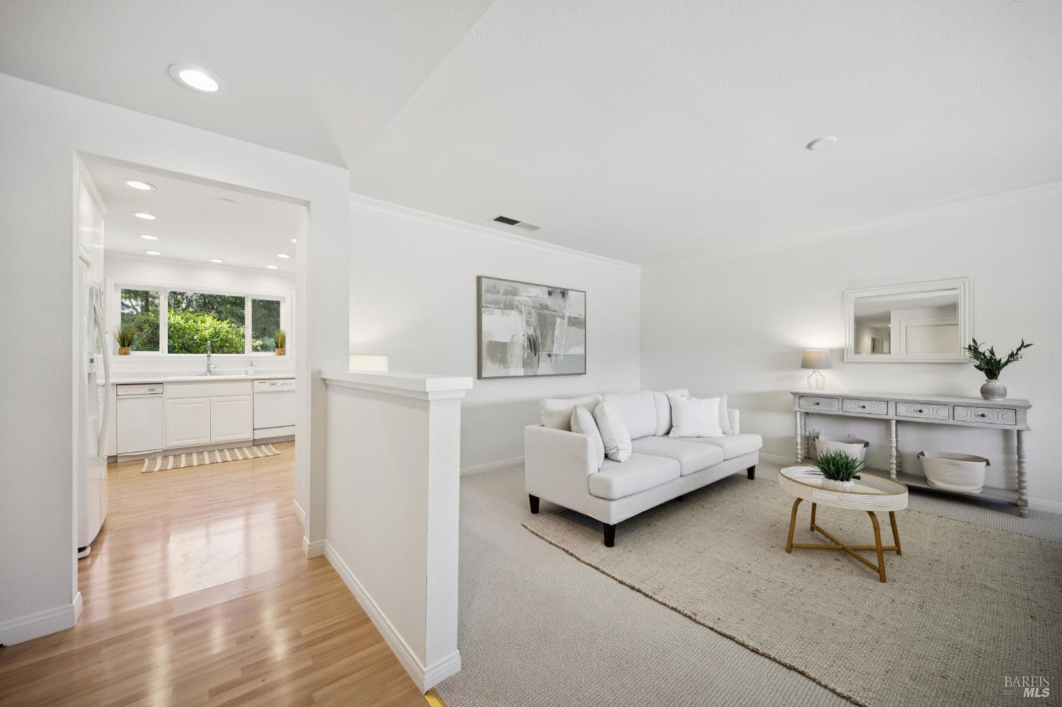 14 Angelica Court Novato CA 94947