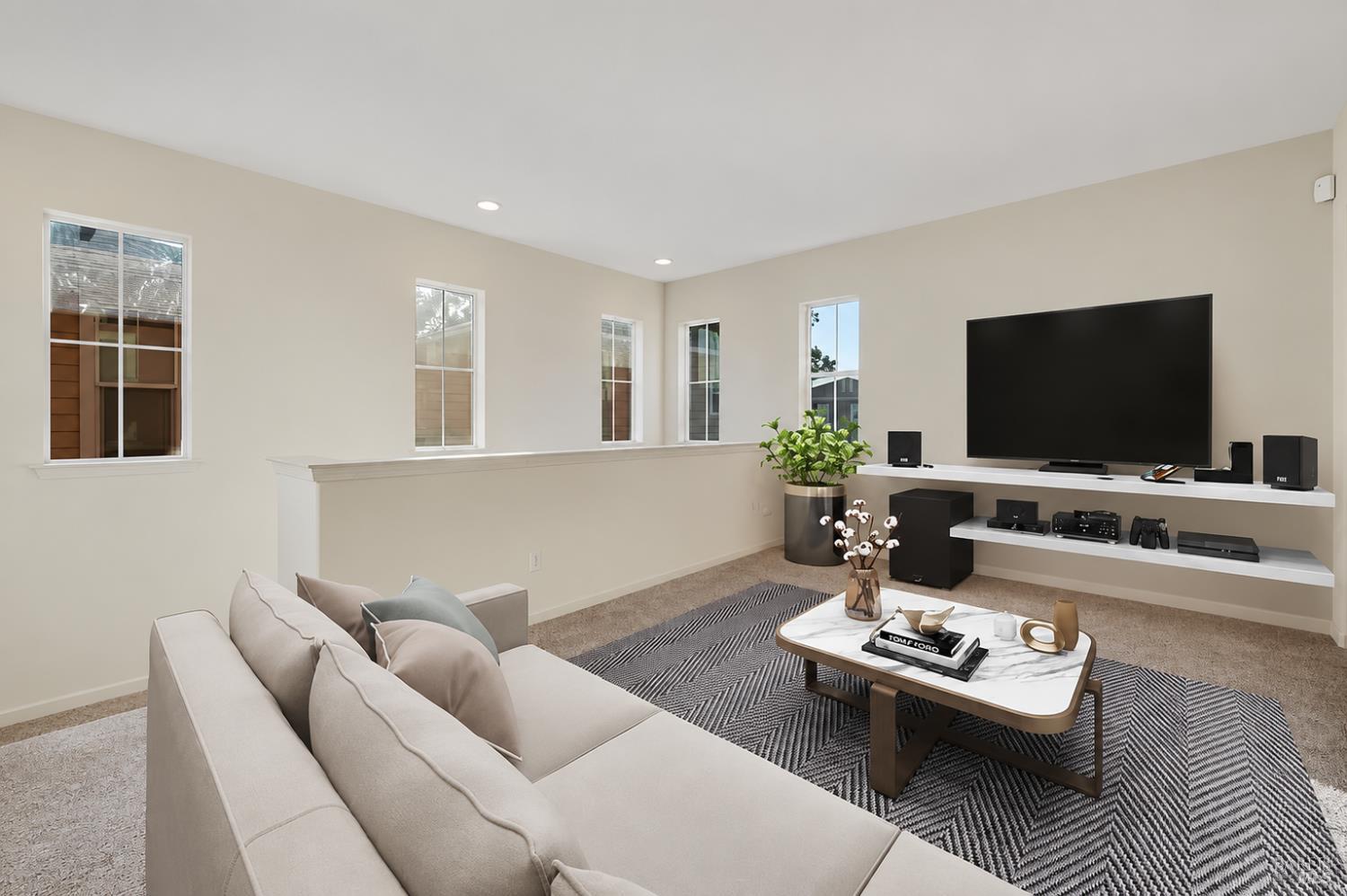 438 E Poplar Street Vallejo CA 94592