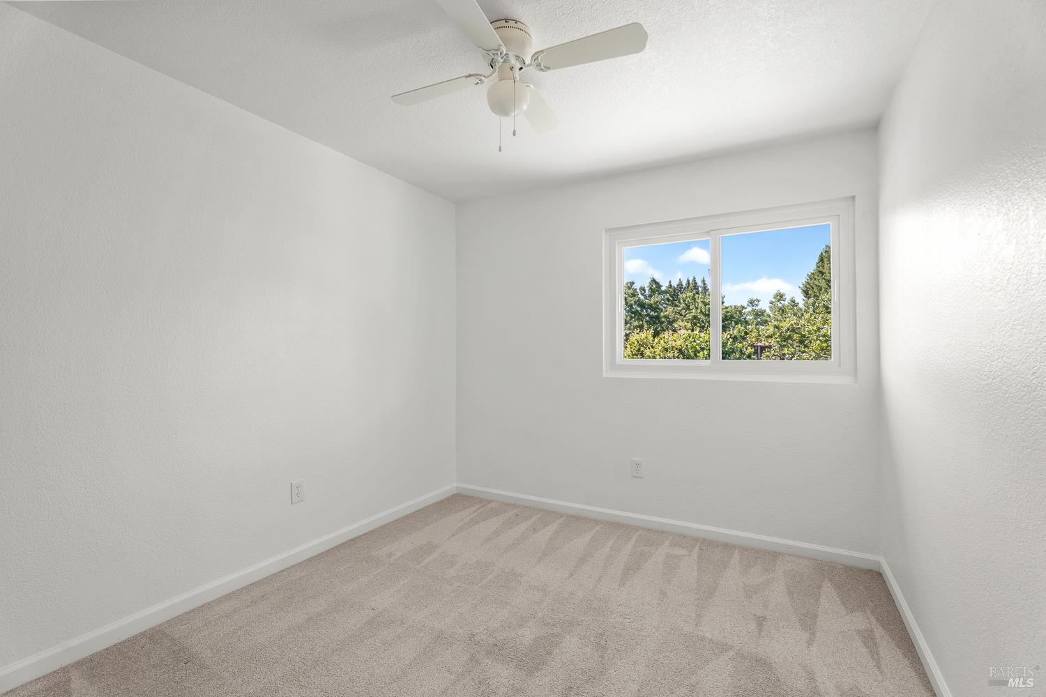 536 Capps Lane Ukiah CA 95482