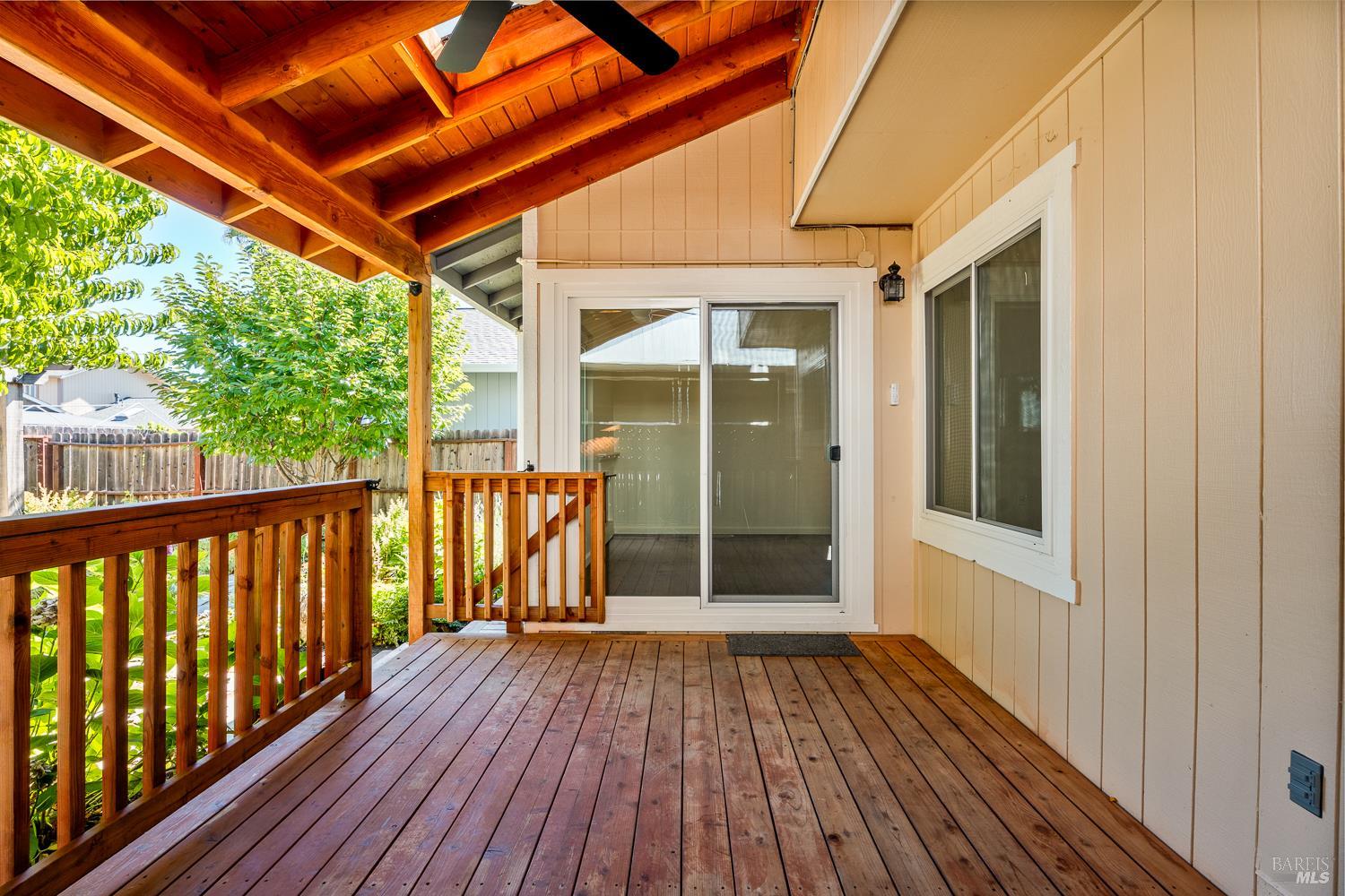 536 Capps Lane Ukiah CA 95482