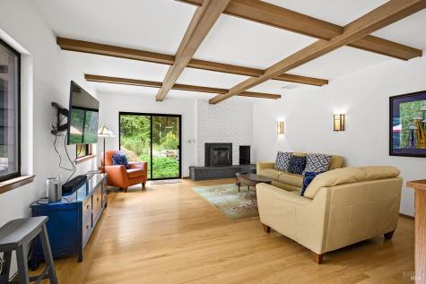 1650 Jonive Road Sebastopol CA 95472