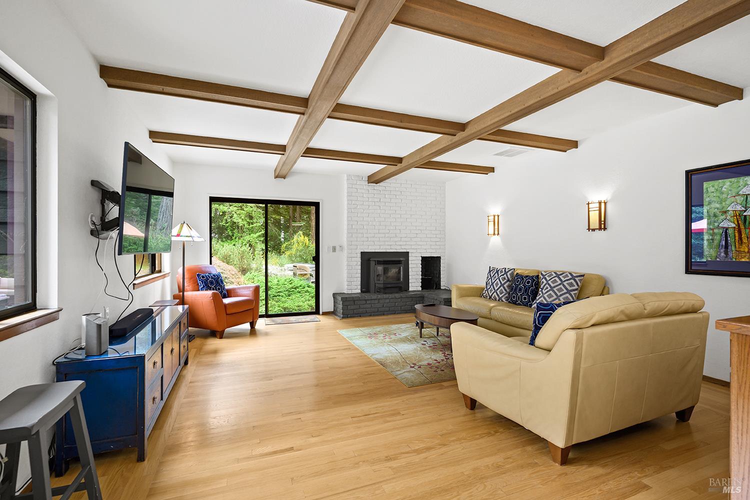 1650 Jonive Road Sebastopol CA 95472