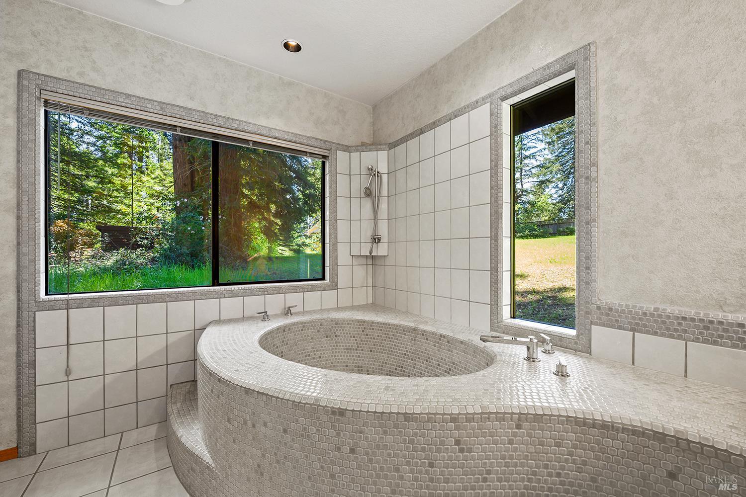 1650 Jonive Road Sebastopol CA 95472