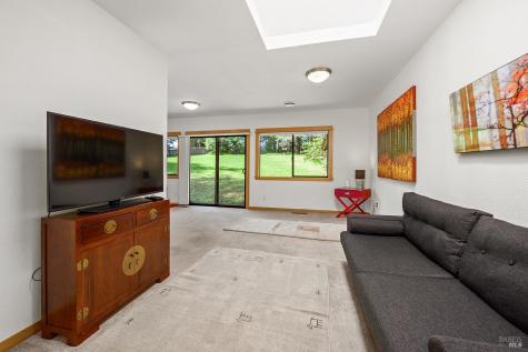 1650 Jonive Road Sebastopol CA 95472