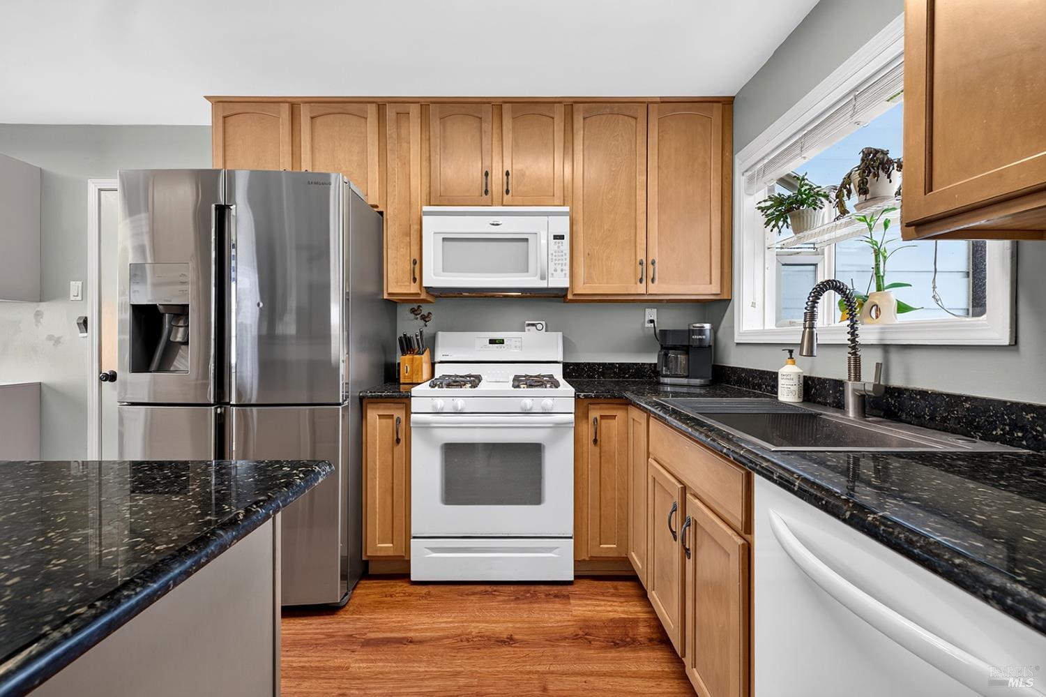 77 Adele Avenue Rohnert Park CA 94928