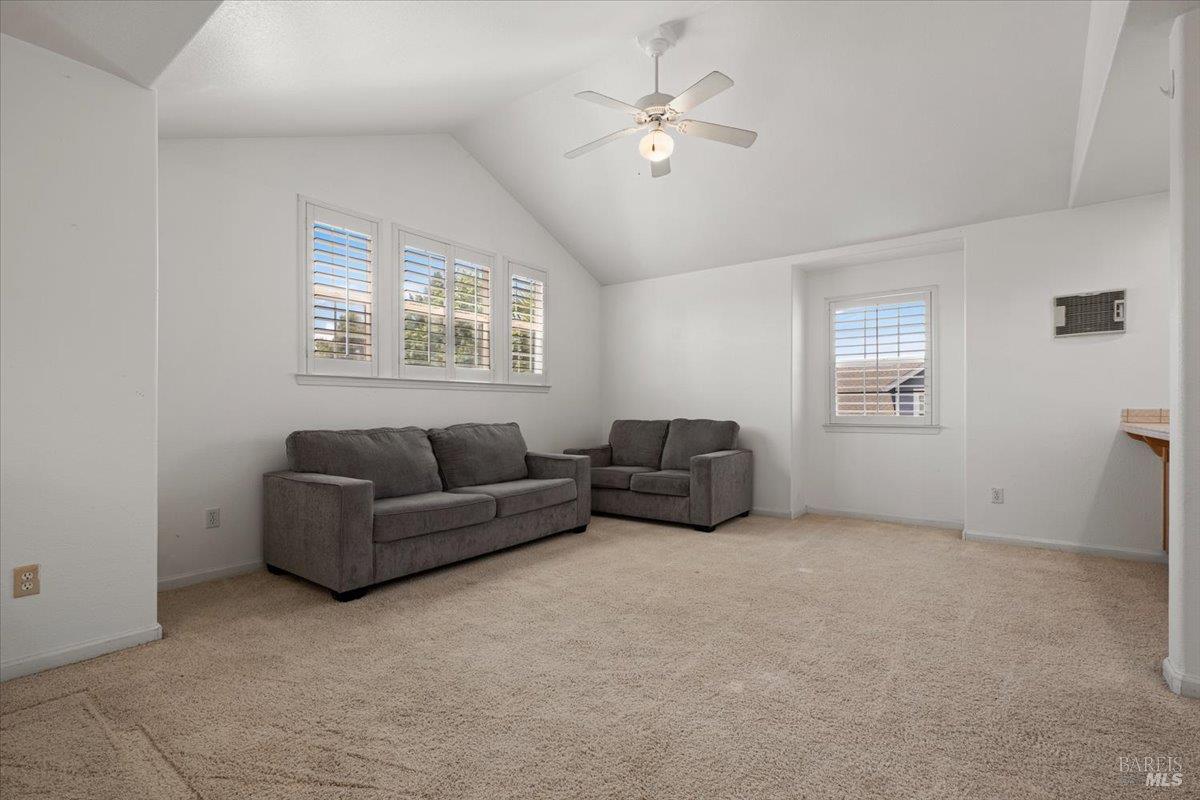 4717-4719 Starbuck Avenue Santa Rosa CA 95409