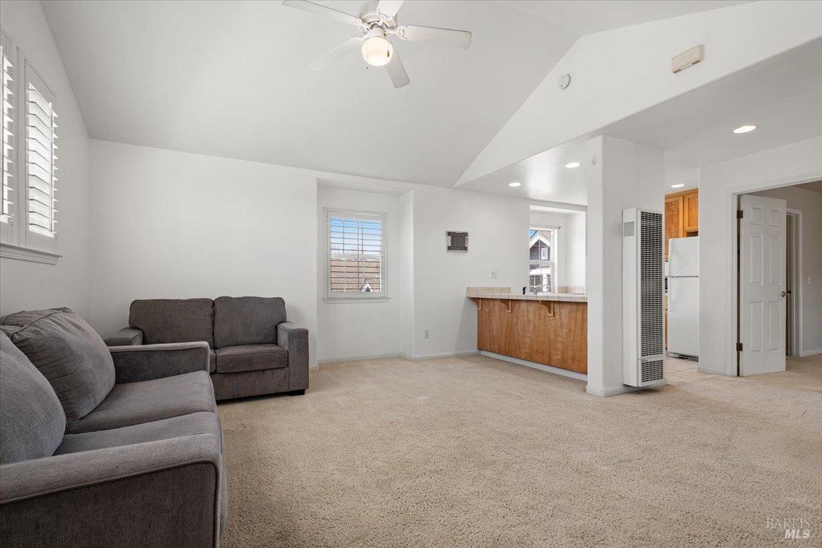 4717-4719 Starbuck Avenue Santa Rosa CA 95409