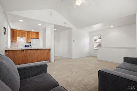 4717-4719 Starbuck Avenue Santa Rosa CA 95409