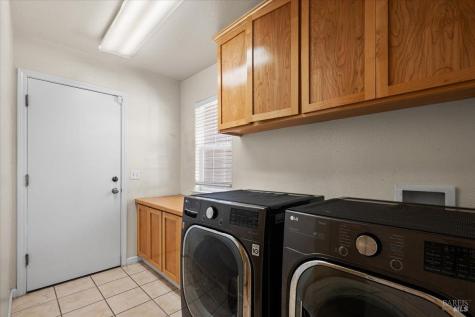 4717-4719 Starbuck Avenue Santa Rosa CA 95409