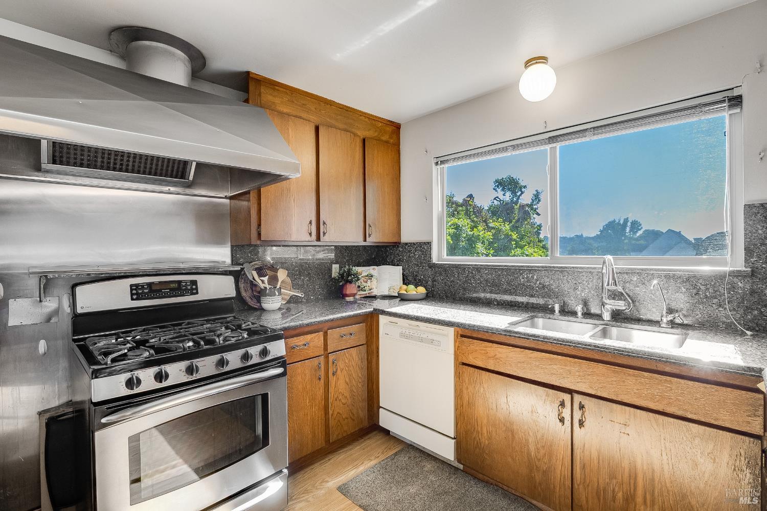 372 Valle Vista Avenue Vallejo CA 94590