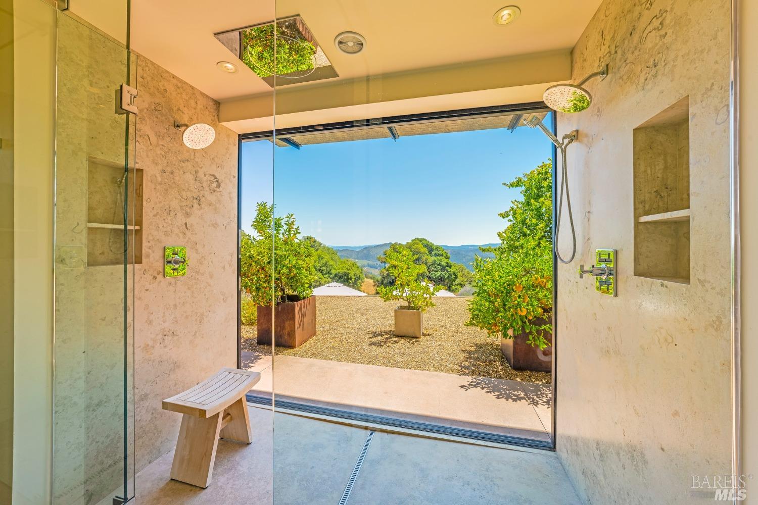 24000 Fig Tree Lane Yorkville CA 95494