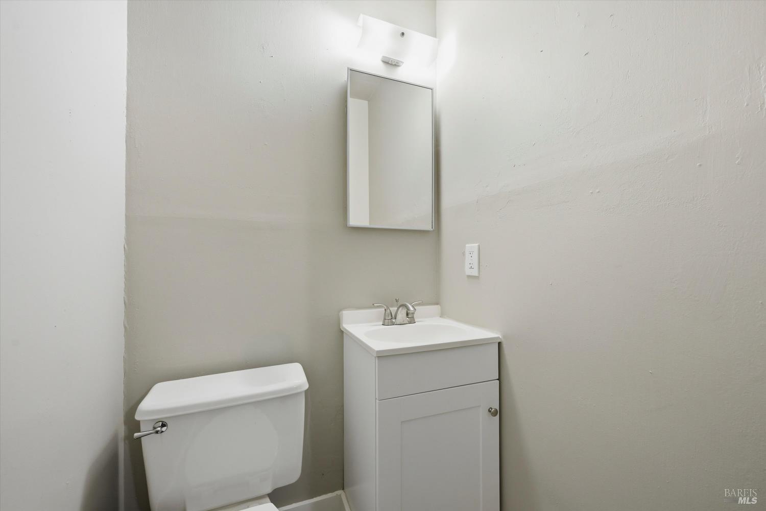 3723 Buckeye Street Clearlake CA 95422