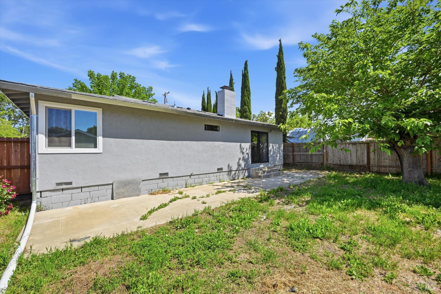 3723 Buckeye Street Clearlake CA 95422