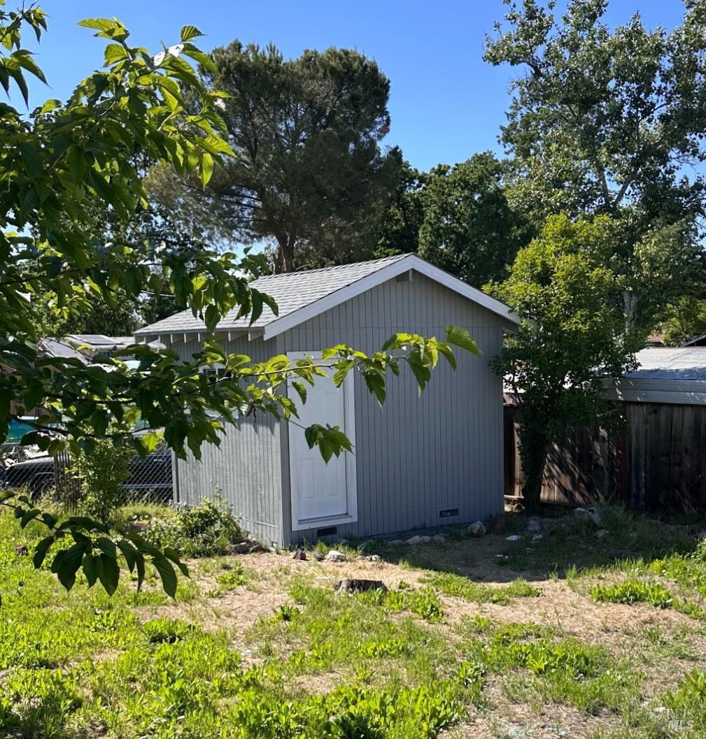 3723 Buckeye Street Clearlake CA 95422