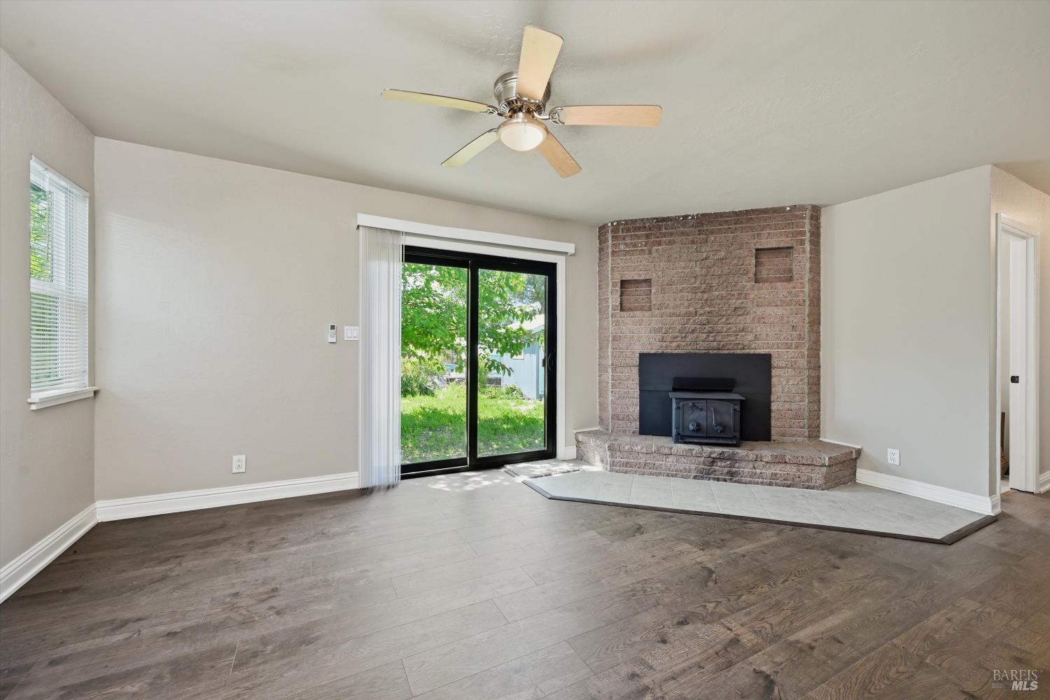 3723 Buckeye Street Clearlake CA 95422