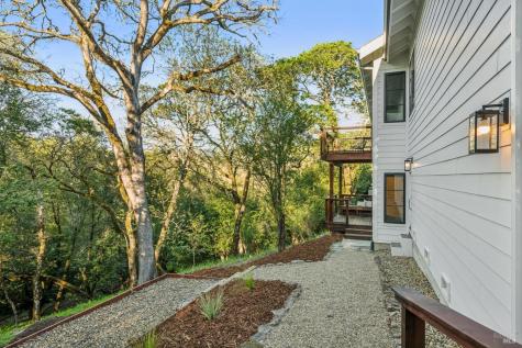 1143-1145 Hill Road Glen Ellen CA 95442
