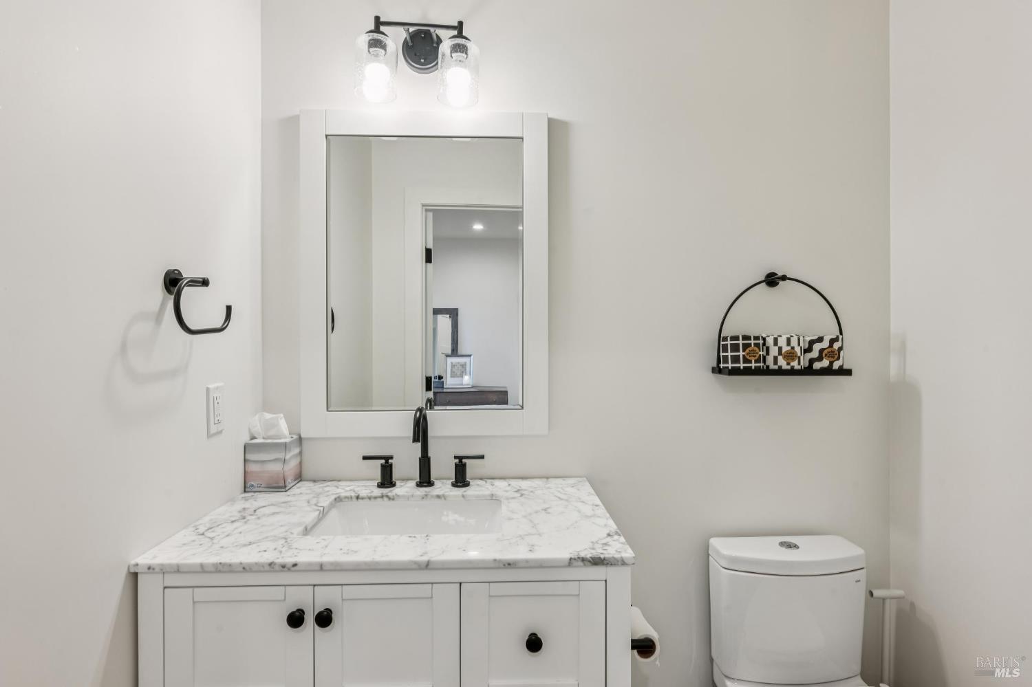 1143-1145 Hill Road Glen Ellen CA 95442