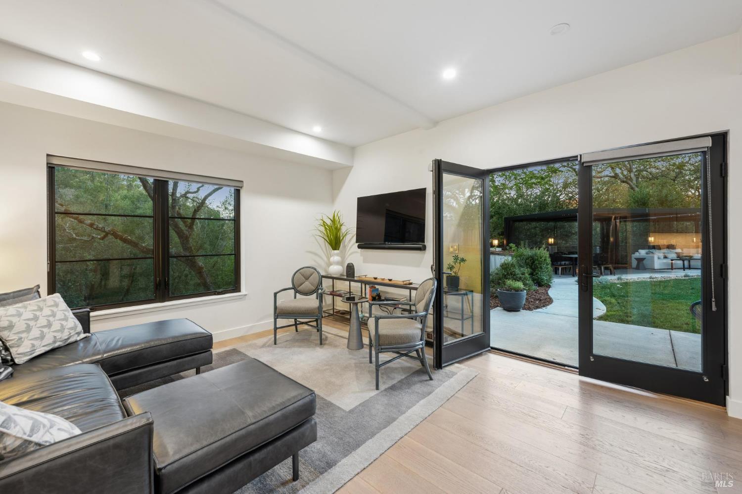 1143-1145 Hill Road Glen Ellen CA 95442