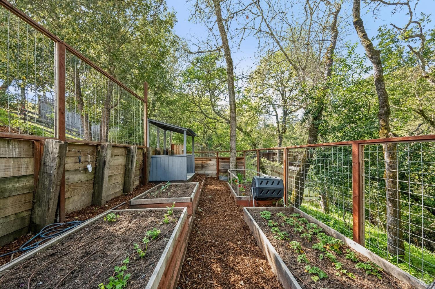 1143-1145 Hill Road Glen Ellen CA 95442