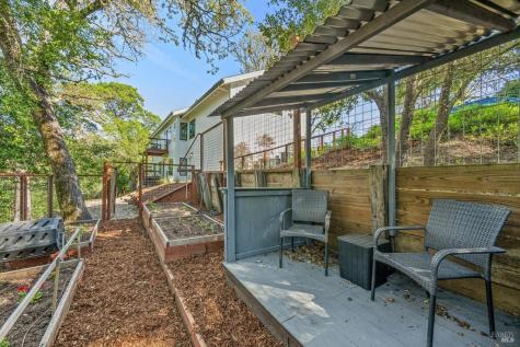1143-1145 Hill Road Glen Ellen CA 95442