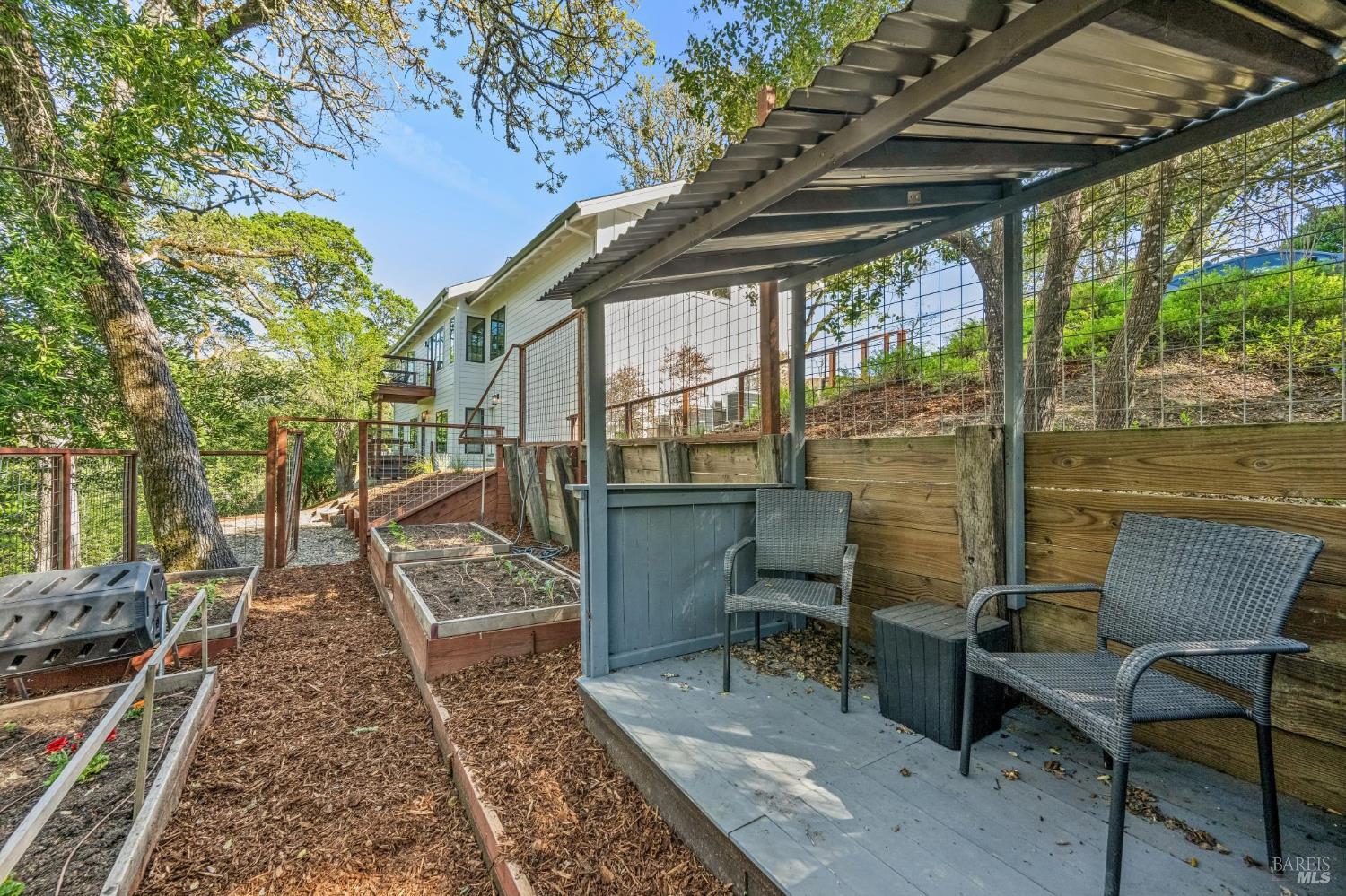 1143-1145 Hill Road Glen Ellen CA 95442