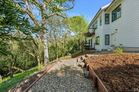 1143-1145 Hill Road Glen Ellen CA 95442