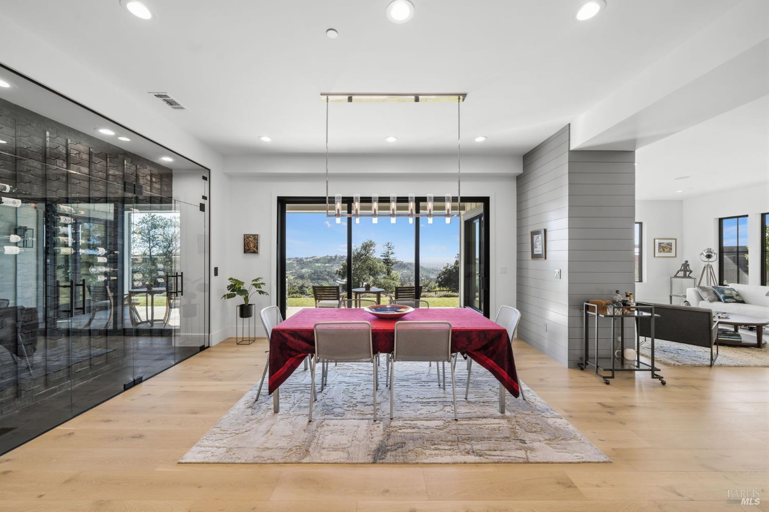 5890 Heights Road Santa Rosa CA 95404