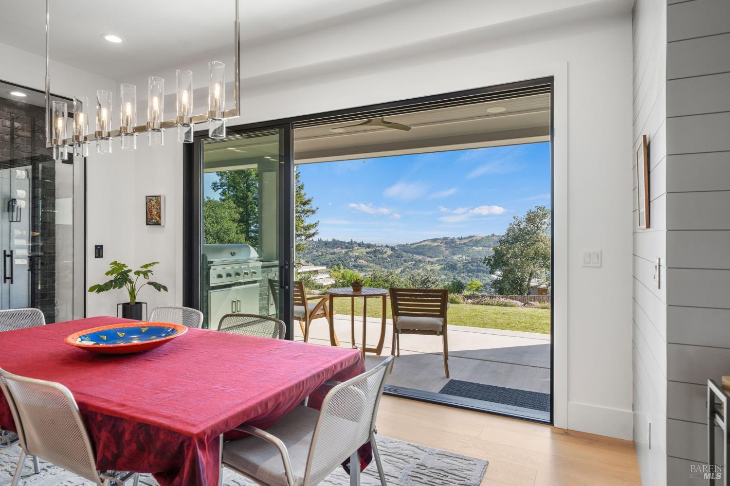 5890 Heights Road Santa Rosa CA 95404