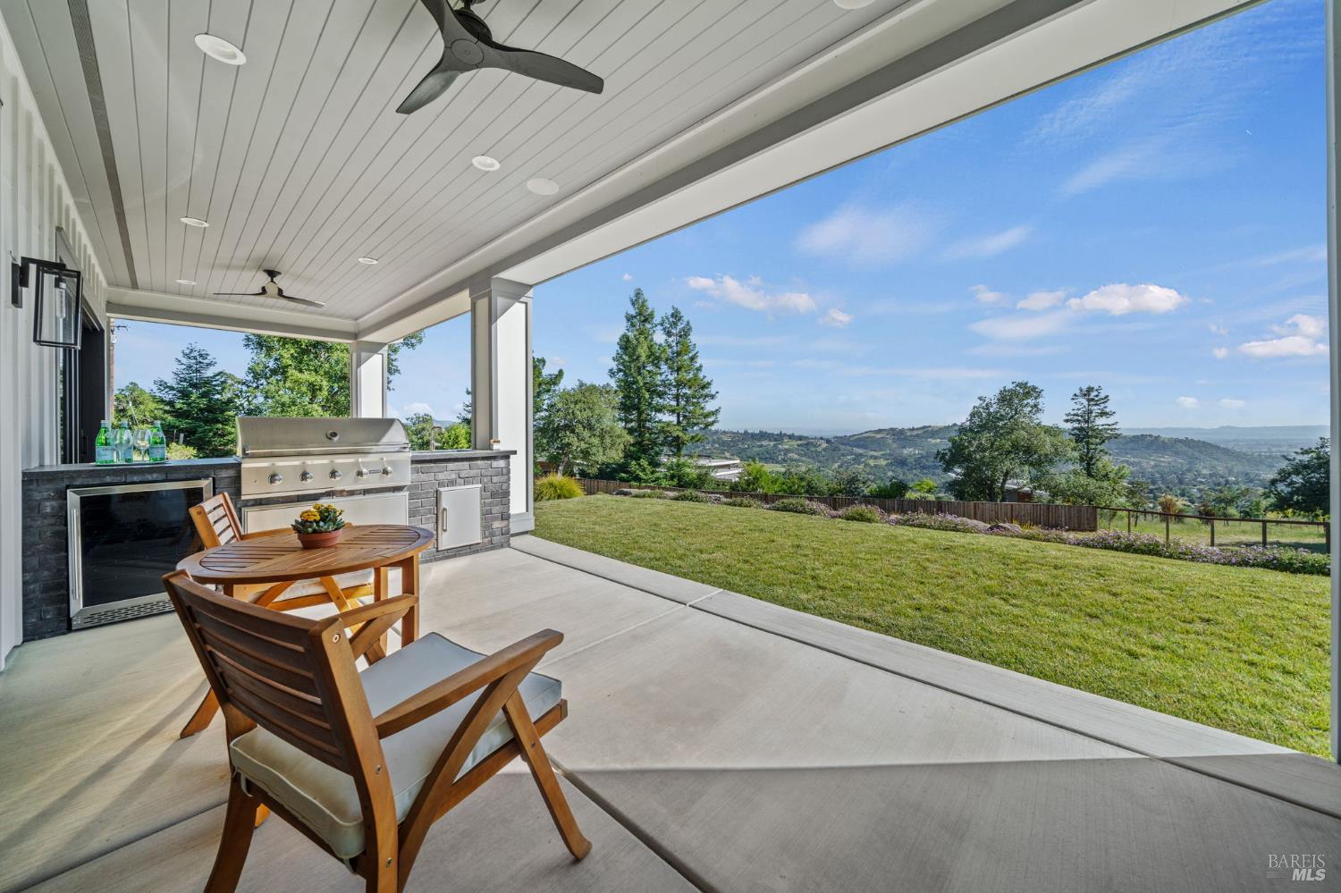 5890 Heights Road Santa Rosa CA 95404
