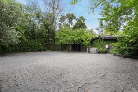 53 Sir Francis Drake Boulevard Ross CA 94957