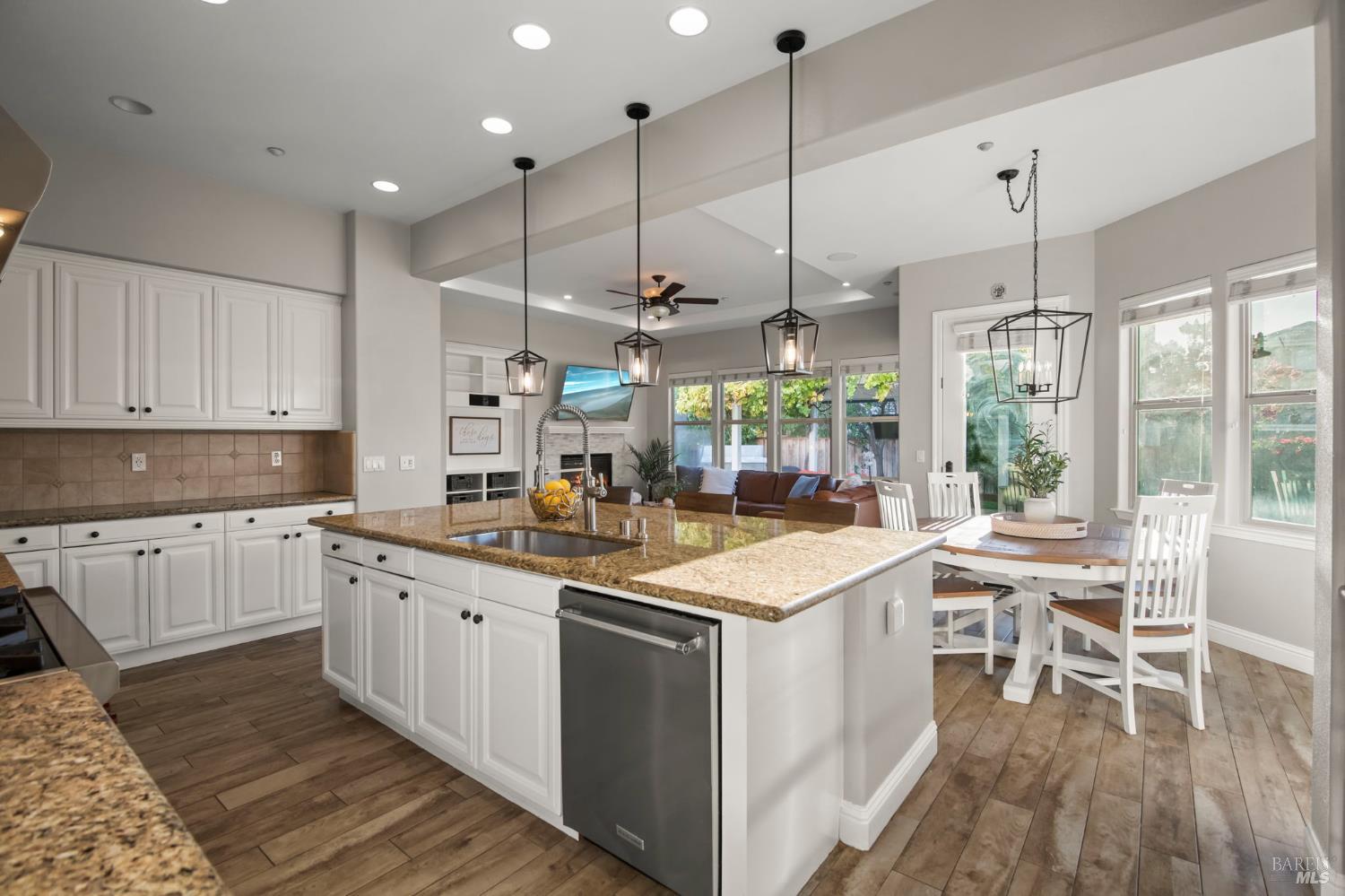 74 Rovina Lane Petaluma CA 94952