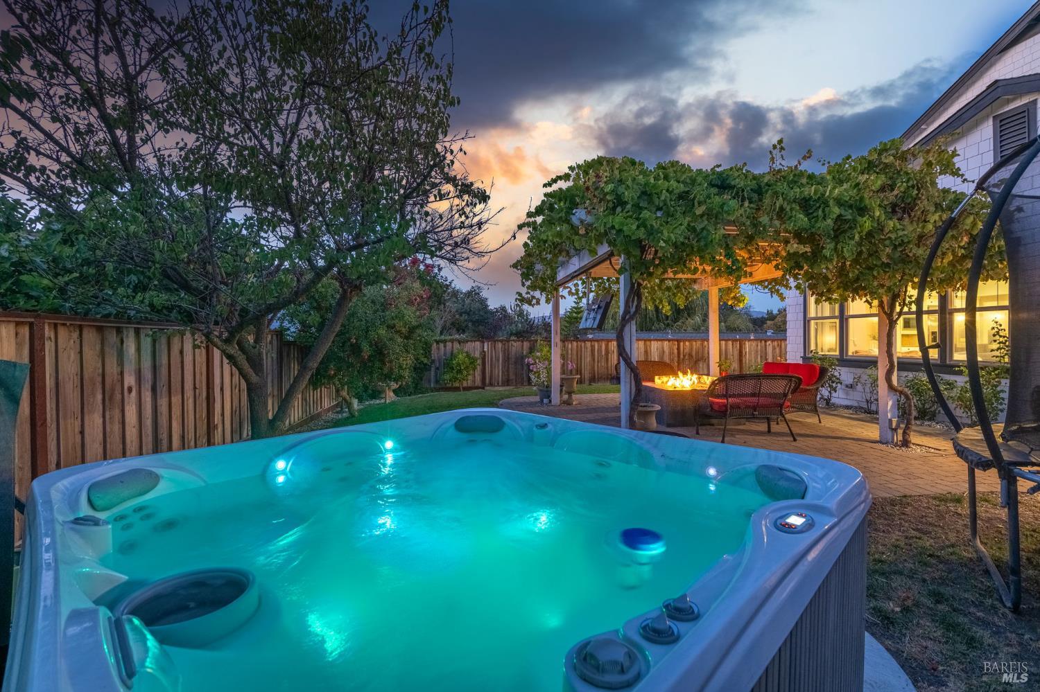 74 Rovina Lane Petaluma CA 94952