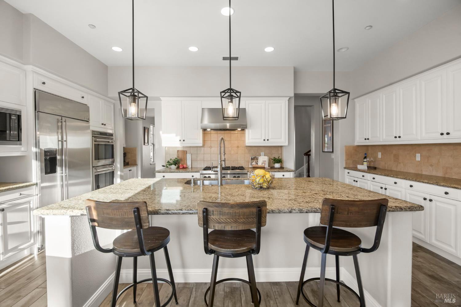 74 Rovina Lane Petaluma CA 94952