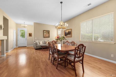 1284 Eagle Drive Windsor CA 95492