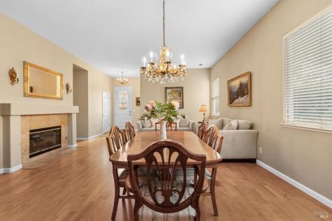 1284 Eagle Drive Windsor CA 95492
