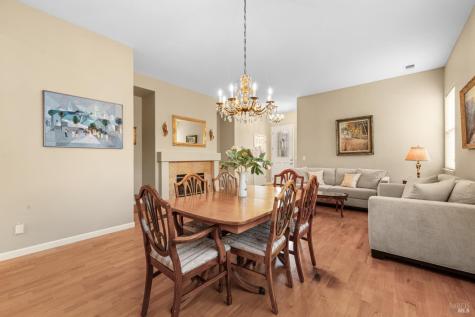 1284 Eagle Drive Windsor CA 95492