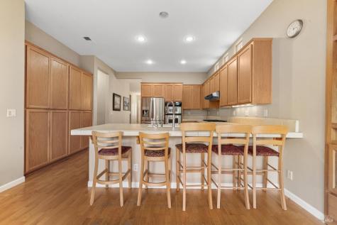 1284 Eagle Drive Windsor CA 95492