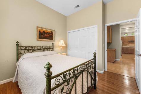 1284 Eagle Drive Windsor CA 95492