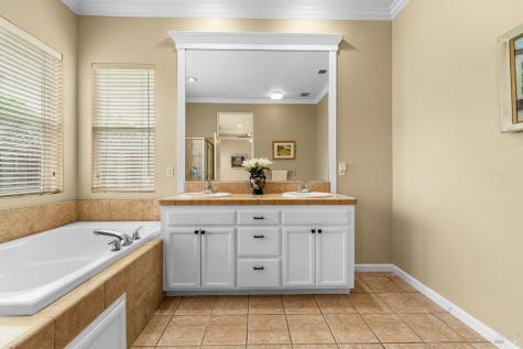1284 Eagle Drive Windsor CA 95492