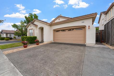 1284 Eagle Drive Windsor CA 95492