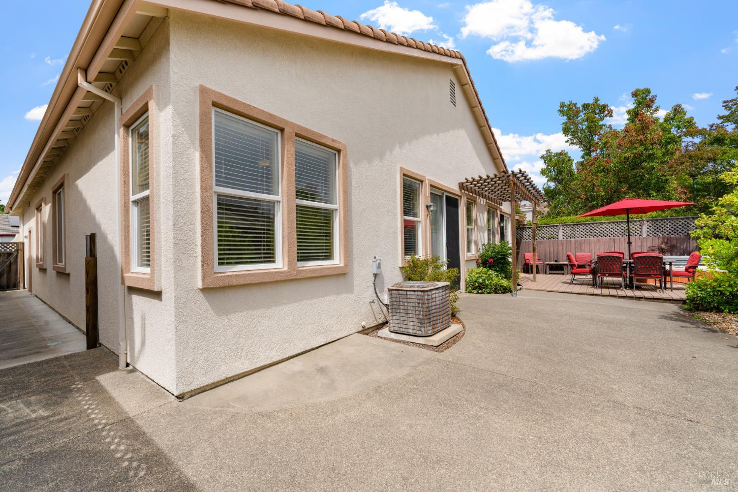 1284 Eagle Drive Windsor CA 95492