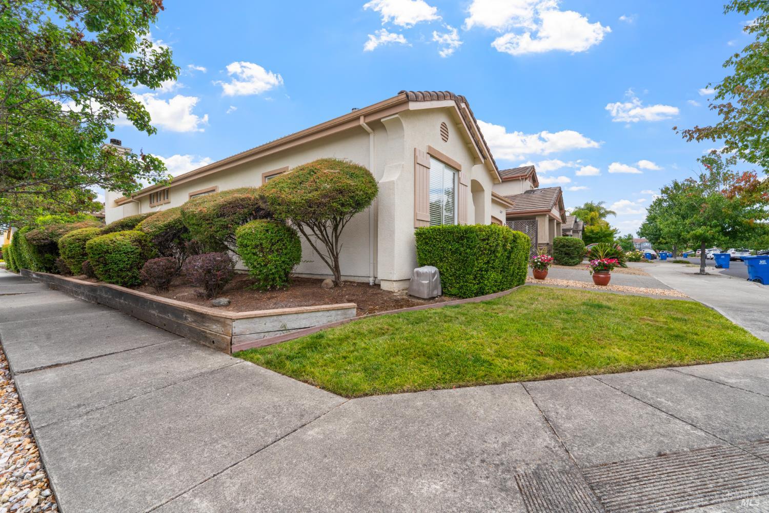 1284 Eagle Drive Windsor CA 95492