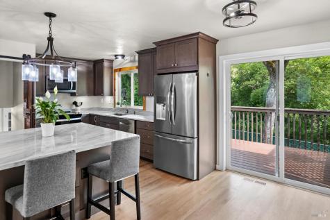 26 Foster Court Cloverdale CA 95425
