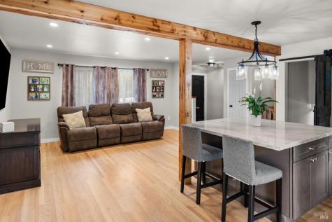 26 Foster Court Cloverdale CA 95425