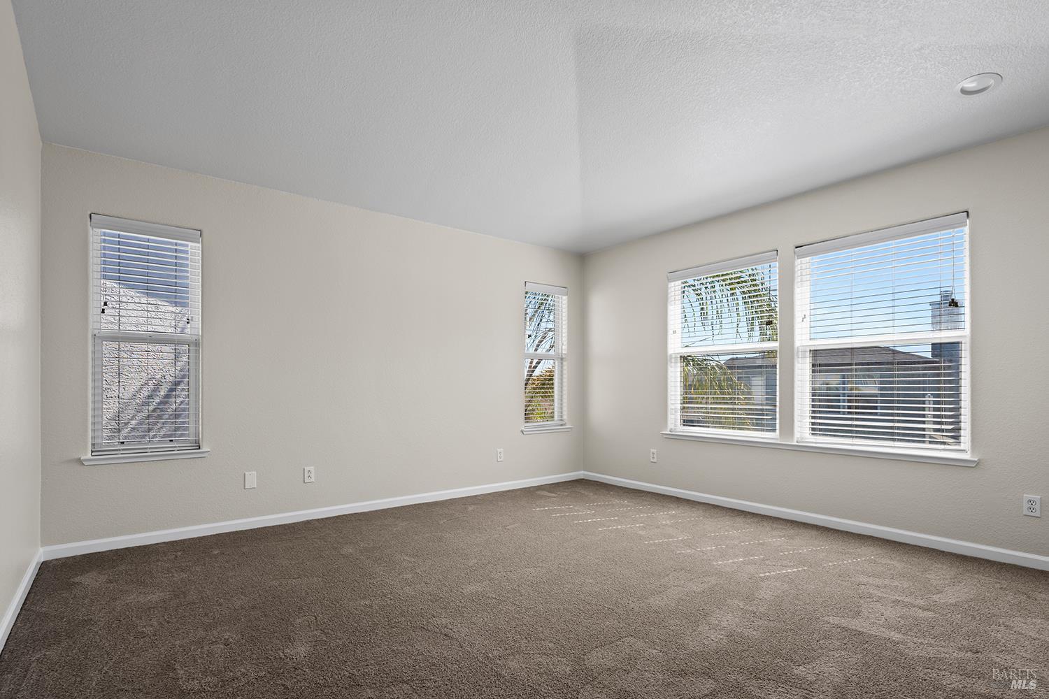 638 Decanter Circle Windsor CA 95492